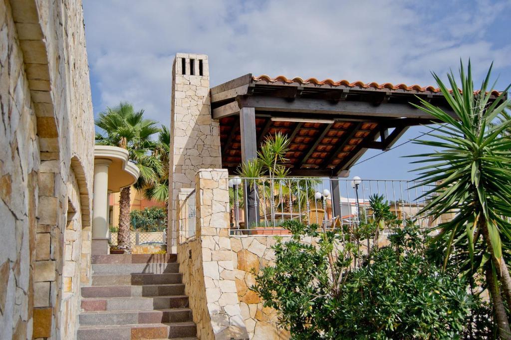 Hotel Libyssonis Porto Torres Exterior foto