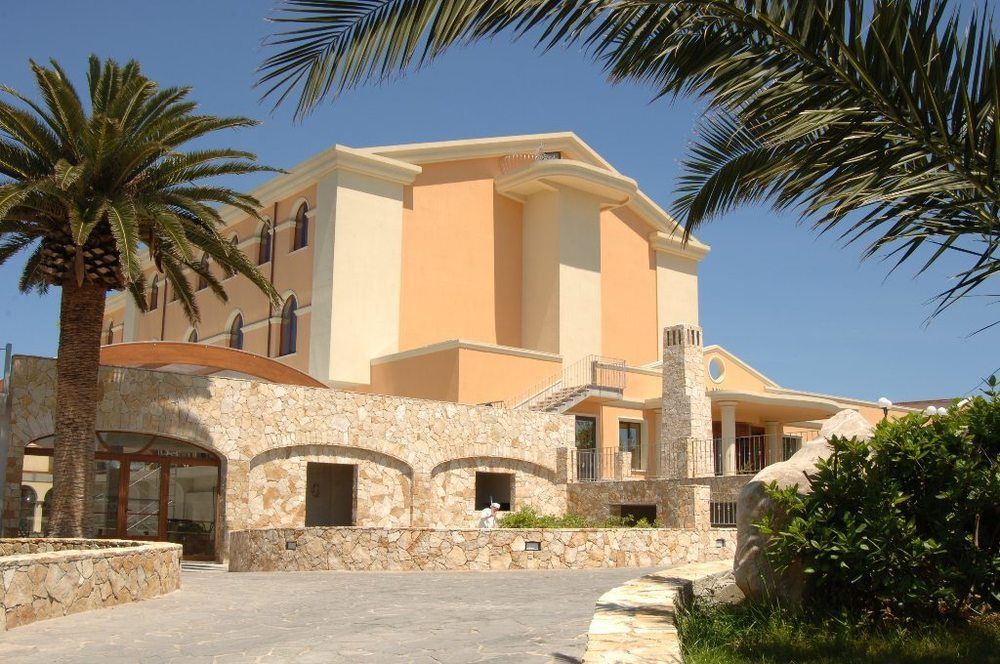 Hotel Libyssonis Porto Torres Exterior foto